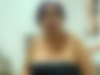Live cam show with GirlAmada - Granny on Camversity