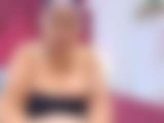 Live cam show with GirlAmada - Granny MILF on livesuperchat.net