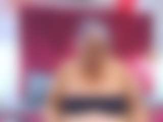 Live cam show with GirlAmada - Facial on Camsoda