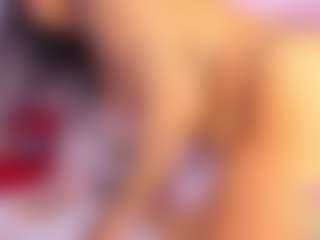 Live cam show with Mariana Santos - Fingering on Uber Horny