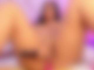 Live cam show with Mariana Santos - Tanlines on SpunkLive