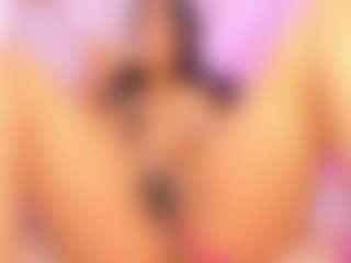 Live cam show with Mariana Santos - Ebony Squirt on Free Soda