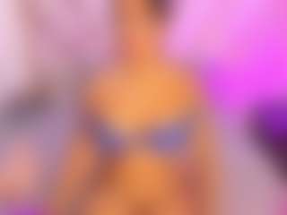 Live cam show with Mariana Santos - BBW on CamClone