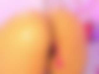 Live cam show with Mariana Santos - Moaning on Camsoda