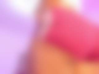 Live cam show with Mariana Santos - Ebony Teen (18+) on Uber Horny
