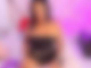 Live cam show with Mariana Santos - Camel Toe on Free Soda