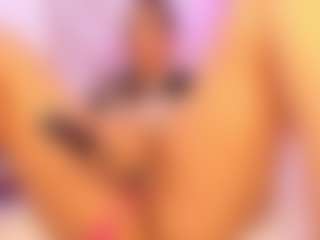 Live cam show with Mariana Santos - Double Penetration on StripNow