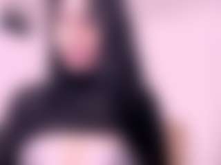 Live cam show with Mia Quevedo - Athletic on hrnylive.com