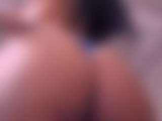 Live cam show with Mia Quevedo - Cute on Camsoda