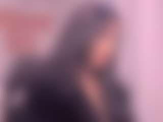 Live cam show with Mia Quevedo - Average on Camsoda