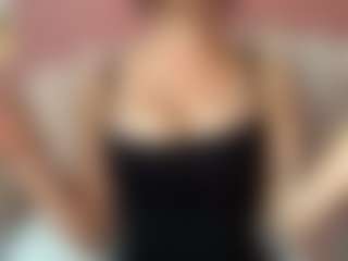 Live cam show with prncesspuss - Flashing on Camsoda