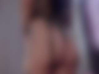 Live cam show with Aly Roses - Young Adult on Hubzter Live