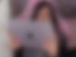 Live cam show with Aly Roses - Average on wildcum.com