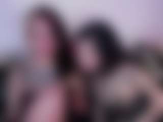 Live cam show with Aly Roses - Skinny on Camsoda