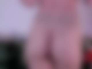 Live cam show with Aly Roses - Lush on LiveSexCams6