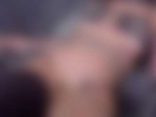 Live cam show with Aly Roses - Oil on CamSextacy
