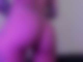 Live cam show with Aly Roses - Twerk on Camsoda