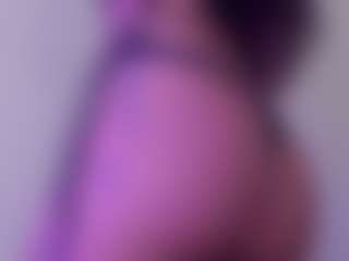 Live cam show with Aly Roses - Smoke on Camsoda