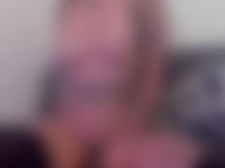 Show live cam dengan Aly Roses - Tease di Camsoda