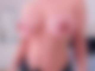 candyxtreo's Live Sex Cam Show