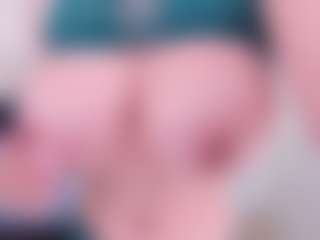 Live cam show with candyxtreo - Big Tits on TeamSkeetLive