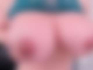 candyxtreo's Live Sex Cam Show