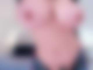 Live cam show with candyxtreo - Brown Eyes on parknlotfishbdy