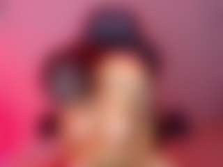 Live cam show with Samytattu - Red Hair on Milfs Live