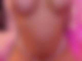Live cam show with Sophia-rincon - Striptease on TastyBlacksLive