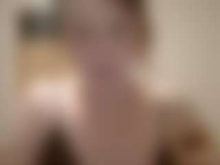 Live cam show with CrazyZoey - White on liverealitysex.com