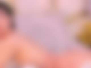 Live cam show with KylieMonet - White on Camsoda