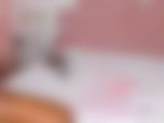 Live cam show with Big Ass candy - Fingering on Camsoda