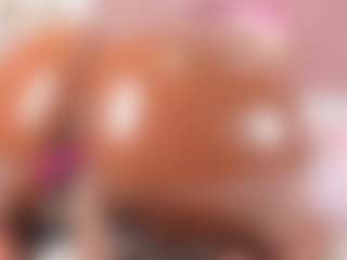 Live cam show with Big Ass candy - Strip Curvy on chickslive.net