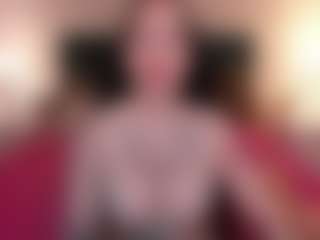 Live cam show with missAngellinaA - Blue Eyes on friskycurves.com
