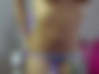 YazminRoyal's Live Sex Cam Show
