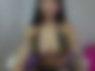 Live cam show with YazminRoyal - Gamer Athletic on Dolls Live