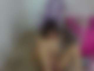 Live cam show with YazminRoyal - Petite Teen (18+) on Gym Cam Girls