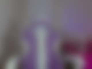 Live cam show with YazminRoyal - Ebony Shaved Pussy on makecum.org