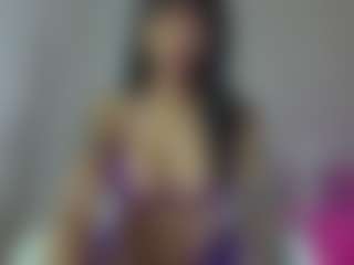 Live cam show with YazminRoyal - Strip on Milfs Live