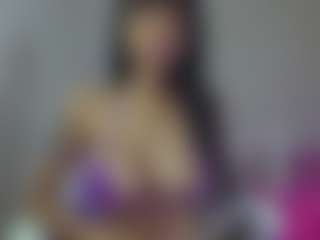 YazminRoyal's Live Sex Cam Show