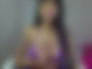 YazminRoyal's Live Sex Cam Show