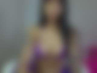 YazminRoyal's Live Sex Cam Show