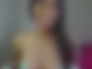 YazminRoyal's Live Sex Cam Show