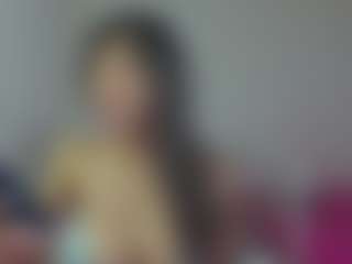 Live cam show with YazminRoyal - Athletic Teen (18+) on Dolls Live