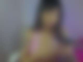 YazminRoyal's Live Sex Cam Show