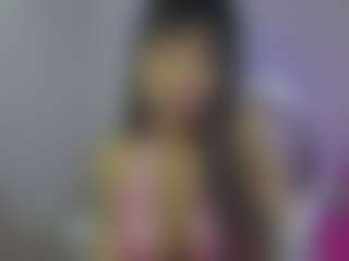 YazminRoyal's Live Sex Cam Show