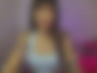 YazminRoyal's Live Sex Cam Show