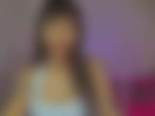 YazminRoyal's Live Sex Cam Show