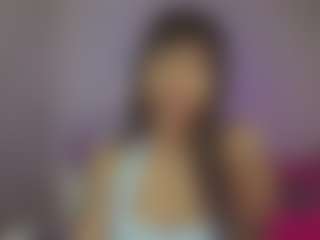 YazminRoyal's Live Sex Cam Show
