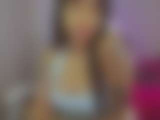YazminRoyal's Live Sex Cam Show